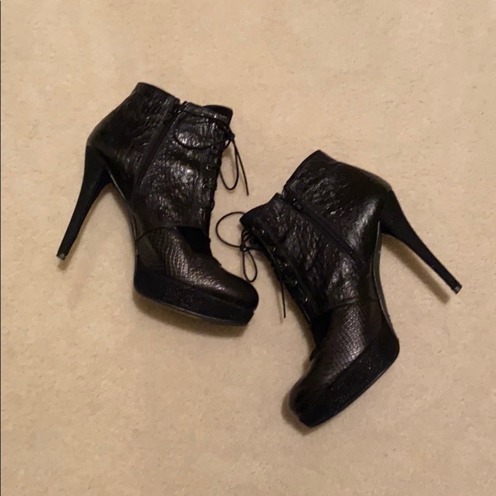 Stuart Weitzman Booties Size 10.5 - image 2